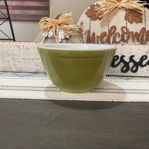 Vintage Pyrex green 401 Mixing Bowl / Nesting Bowl